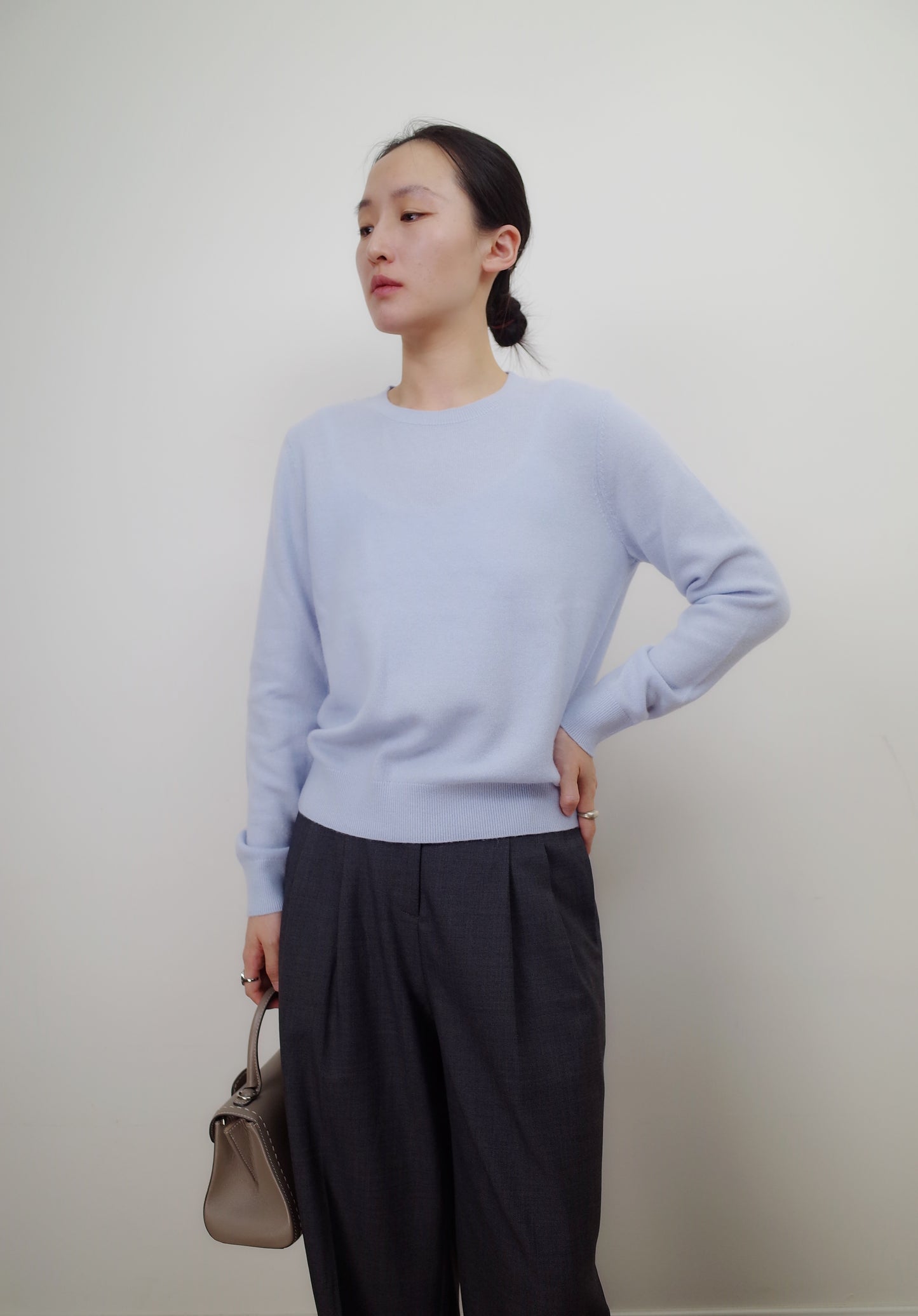 ASTA WOOL CASHMERE BLEND COMFORTABLE CREW KNIT